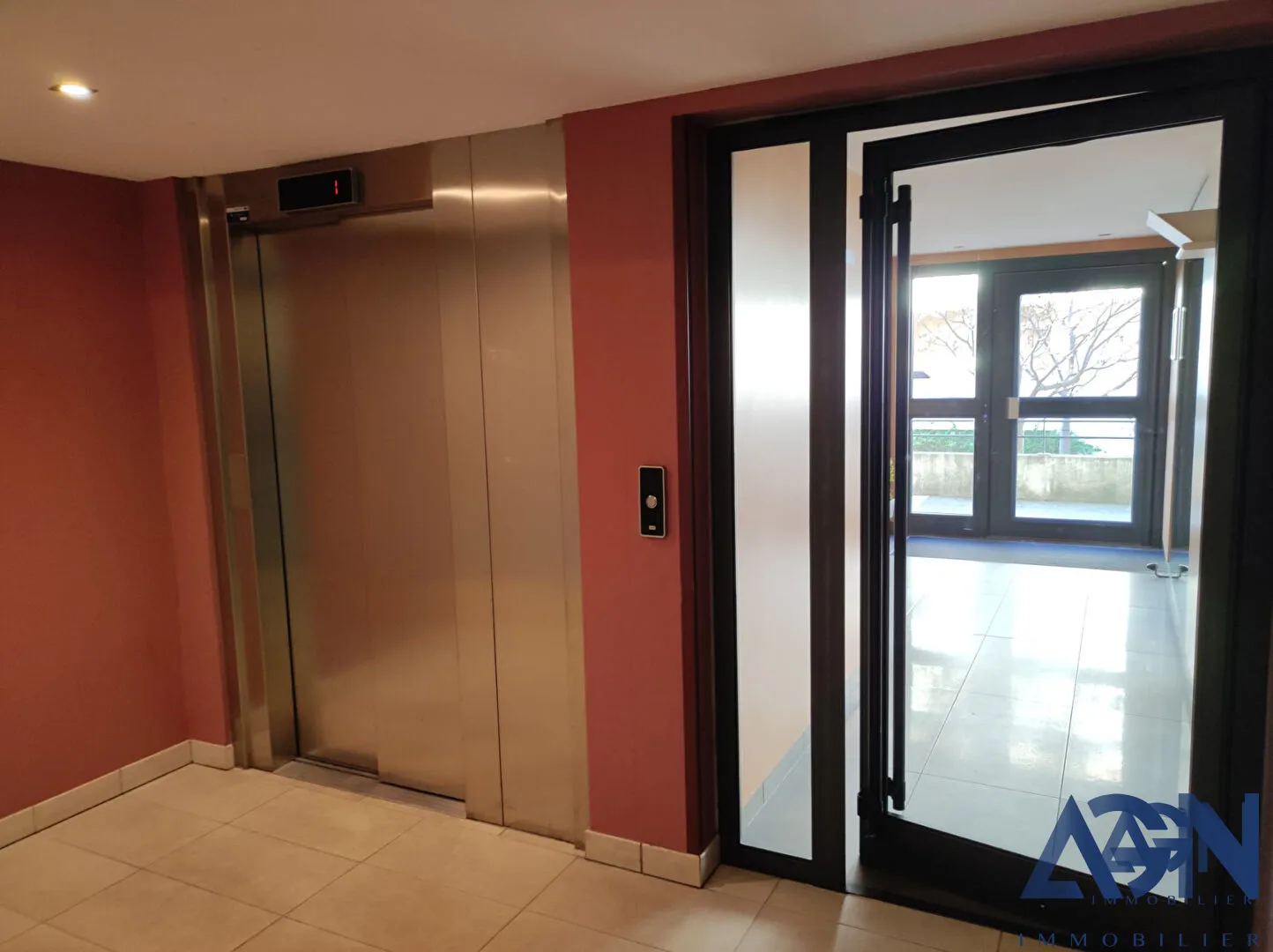 À vendre : Appartement T2 de 42,60 m² avec terrasse et garage à Montpellier 