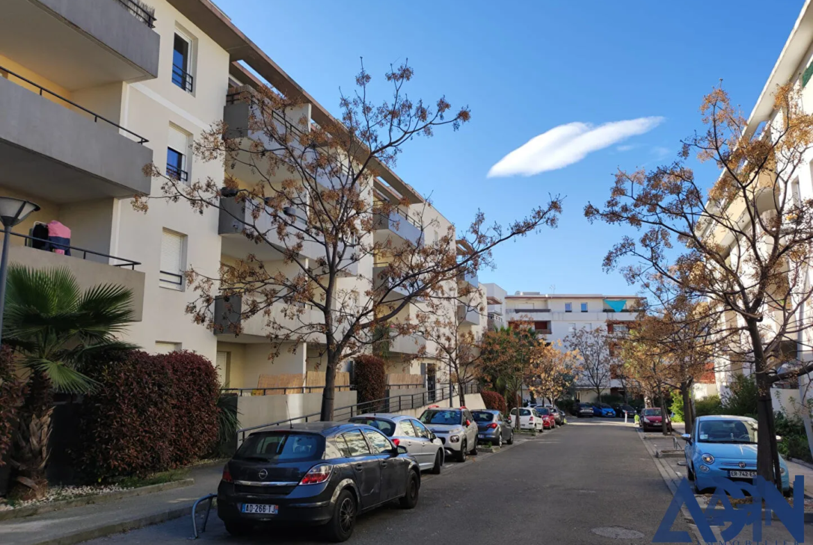 À vendre : Appartement T2 de 42,60 m² avec terrasse et garage à Montpellier 