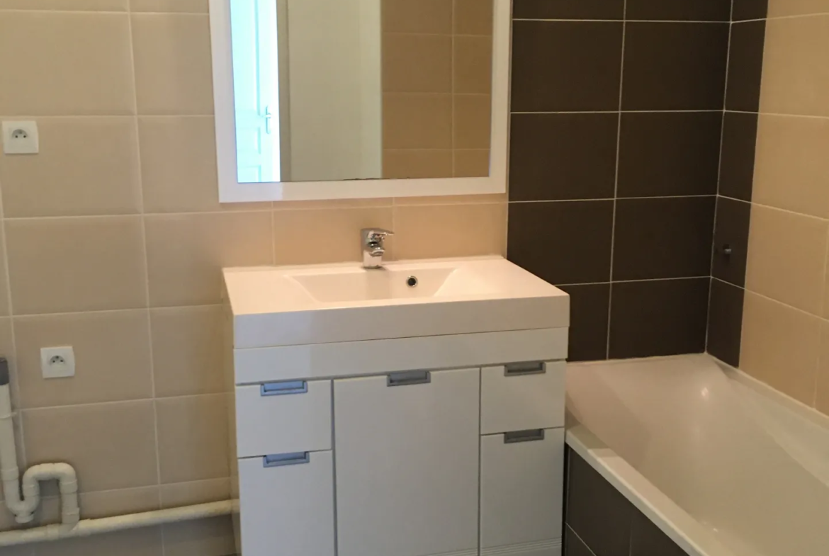 À vendre : Appartement T2 de 42,60 m² avec terrasse et garage à Montpellier 