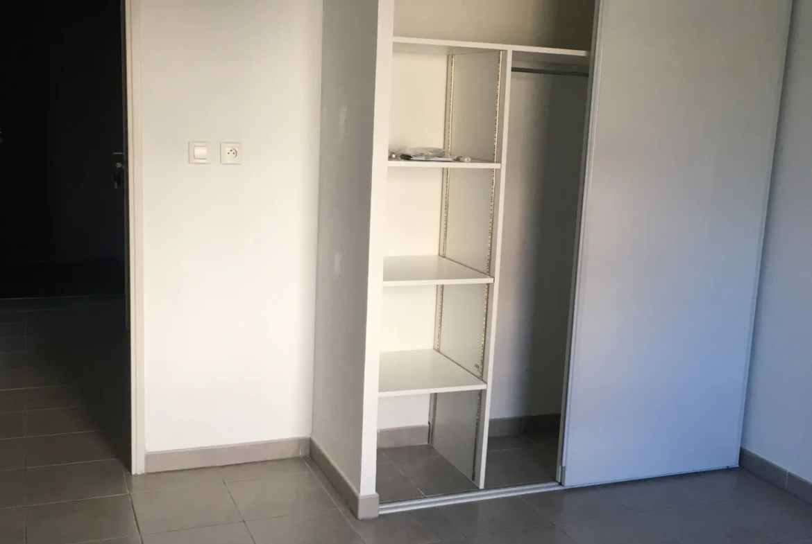 À vendre : Appartement T2 de 42,60 m² avec terrasse et garage à Montpellier 