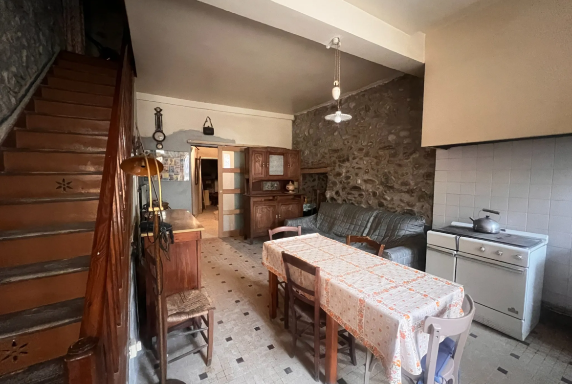 Maison de village à vendre à Arles sur Tech - 89 000 EUR 