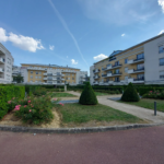 Grand Appartement à Vendre à Élancourt - 4 Pièces avec Terrasse