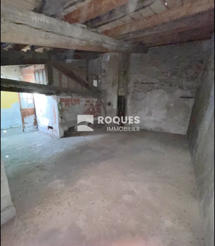 Lodève centre : Appartement à rénover 4 pièces 59 m² + grenier 