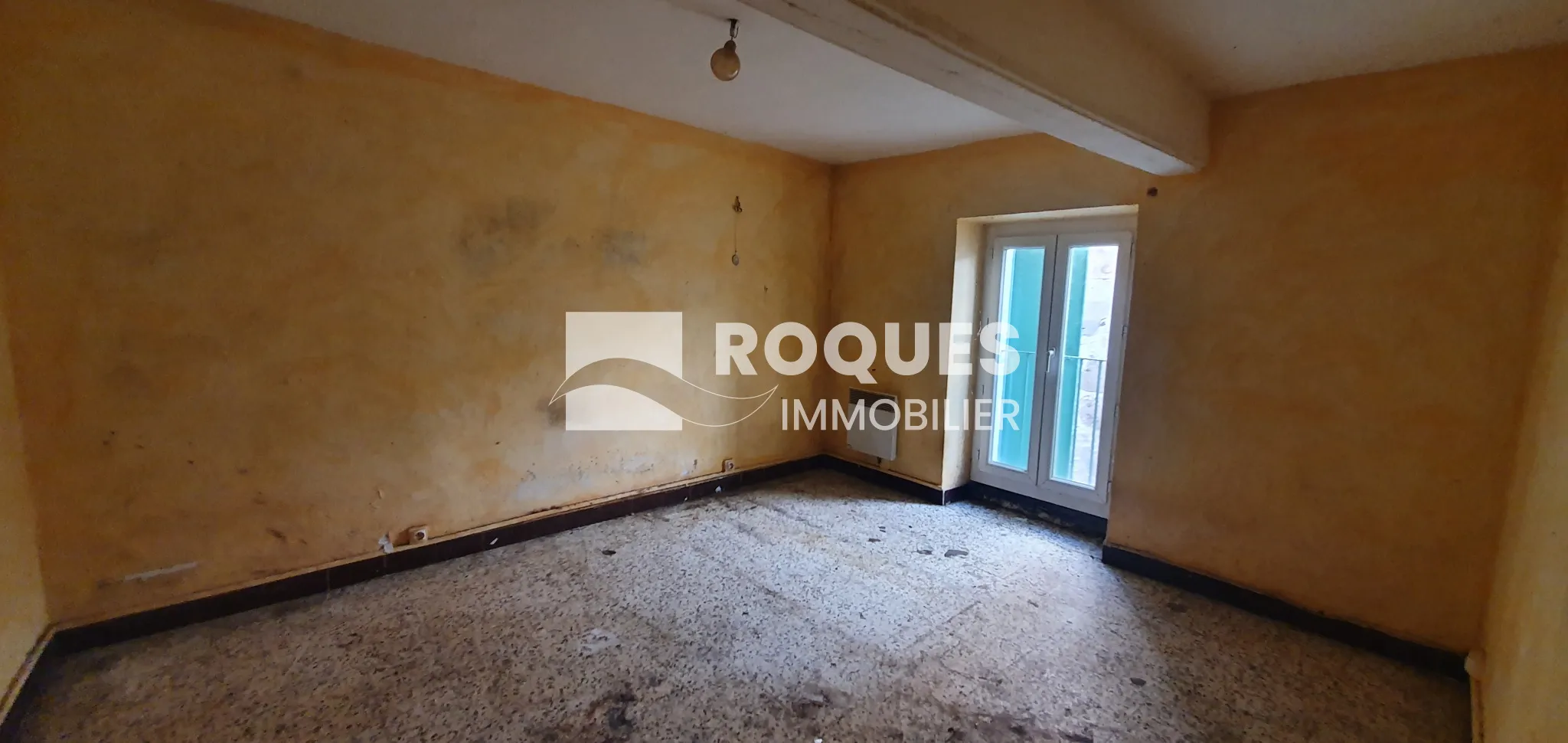 Lodève centre : Appartement à rénover 4 pièces 59 m² + grenier 