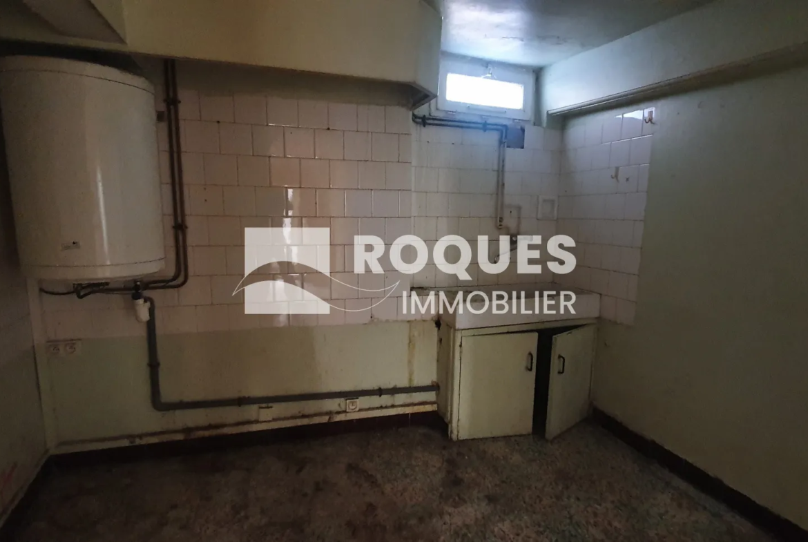 Lodève centre : Appartement à rénover 4 pièces 59 m² + grenier 