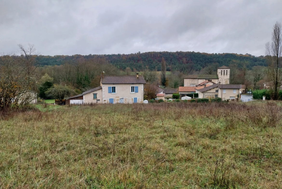 Terrain à bâtir sur plateau herboré à Château L'Evêque 