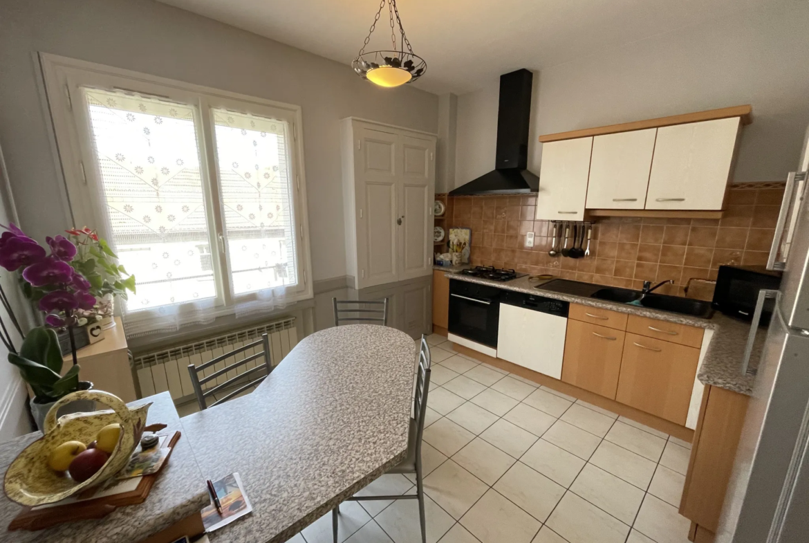 A vendre : Appartement T2bis avec garage à Vichy - Exclusivité 