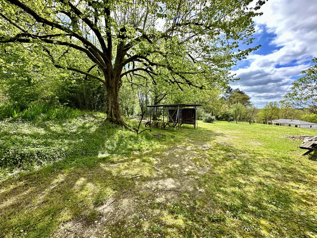 Charmante ferme avec 3 chambres et grand terrain à Bergerac 