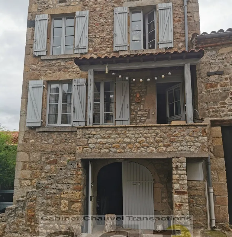 Maison à vendre à Montpeyroux - 2 chambres avec terrasse 