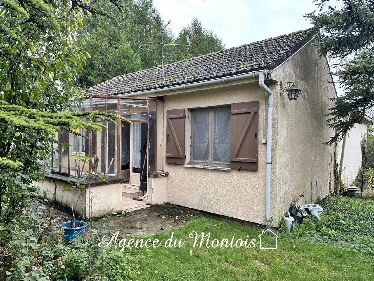 Pavillon avec jardin à Sergines - 154000 € 