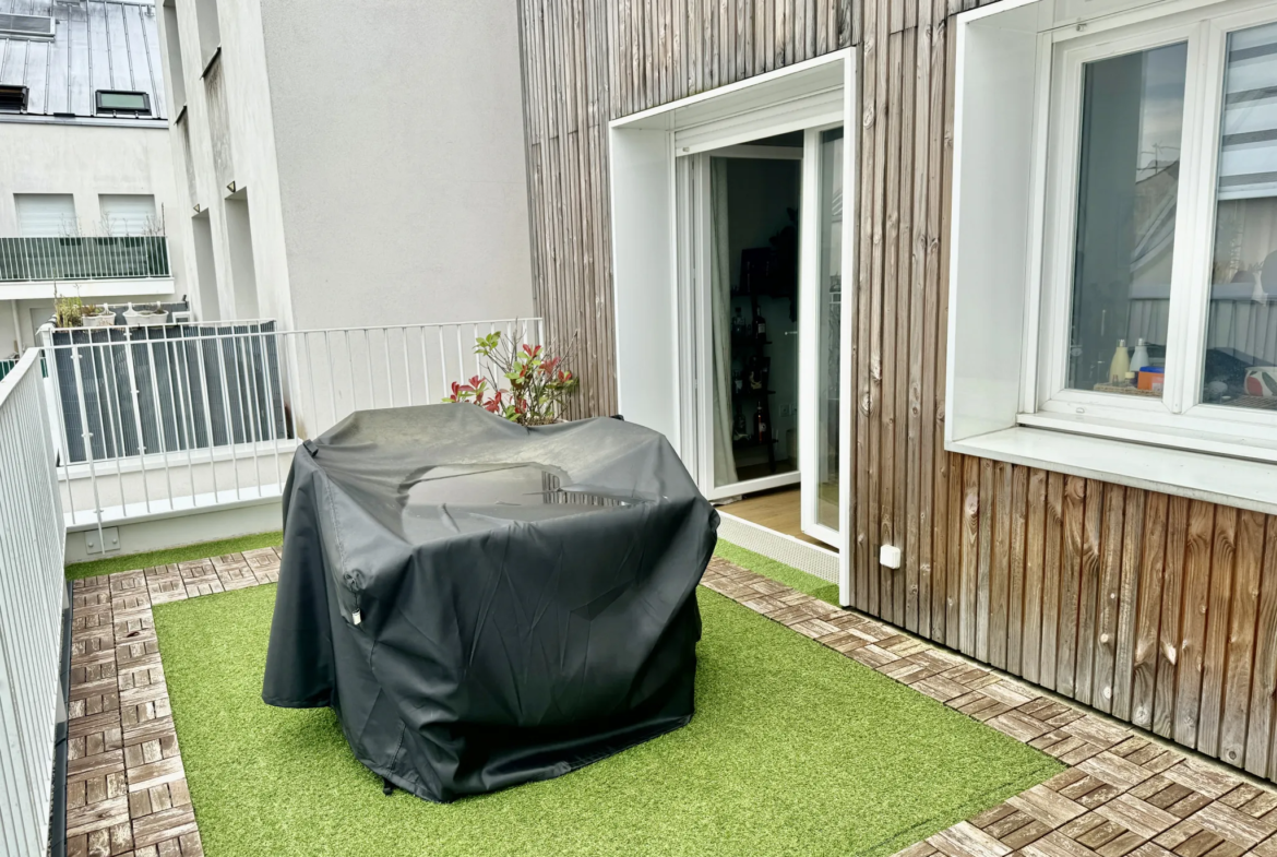 Duplex lumineux 3 pièces avec terrasse à Mantes-la-Ville 