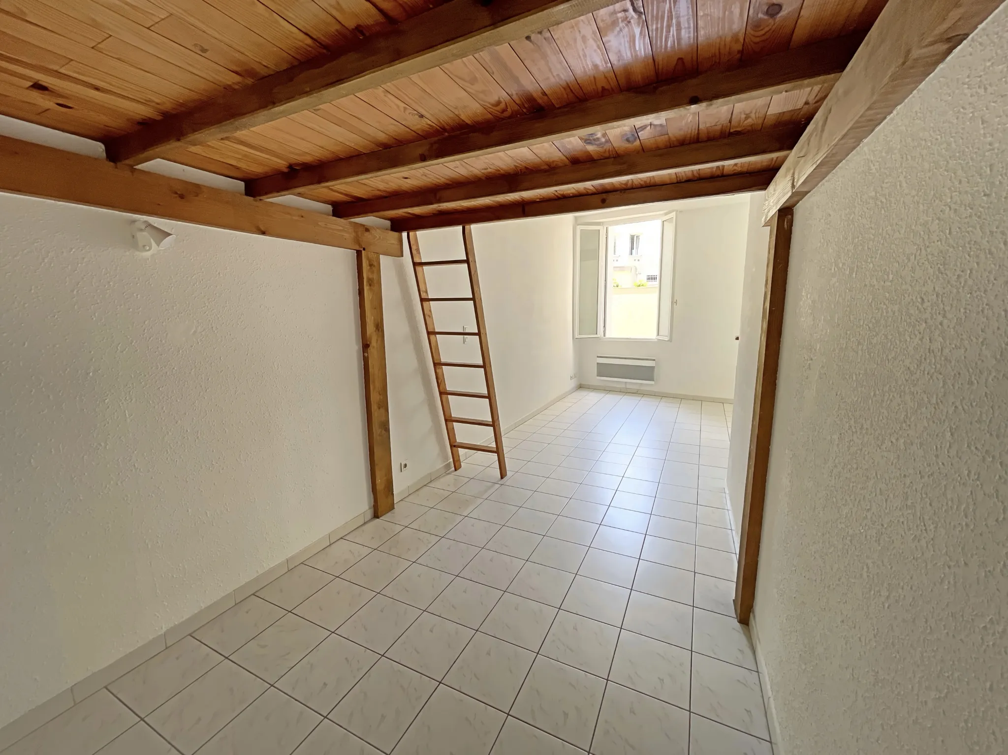 Studio lumineux avec mezzanine à Montpellier - Vente 