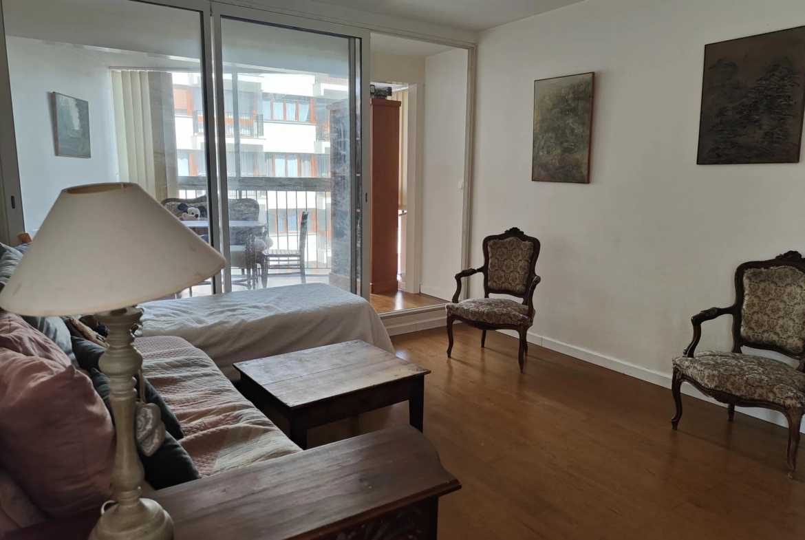 À vendre : bel appartement deux pièces à Le Chesnay, proche de Parly2 