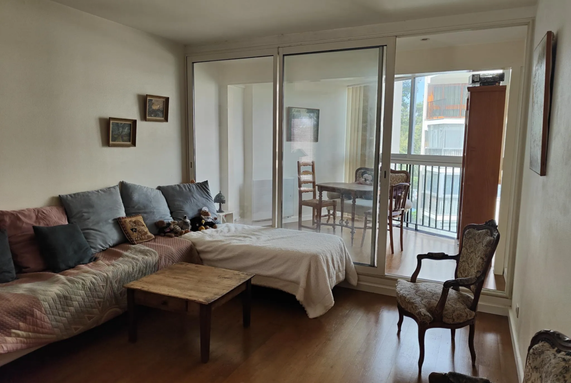 À vendre : bel appartement deux pièces à Le Chesnay, proche de Parly2 