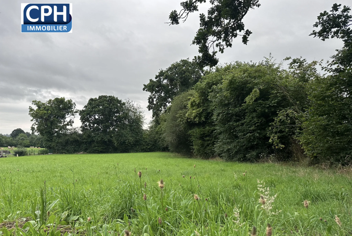 Terrain constructible à Bény Bocage - 1087 m² 