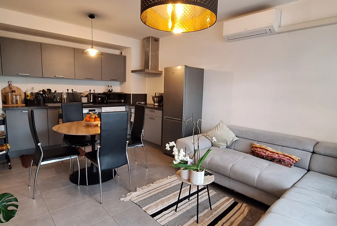 À vendre : Bel Appartement T2 avec Balcon à Toulon 