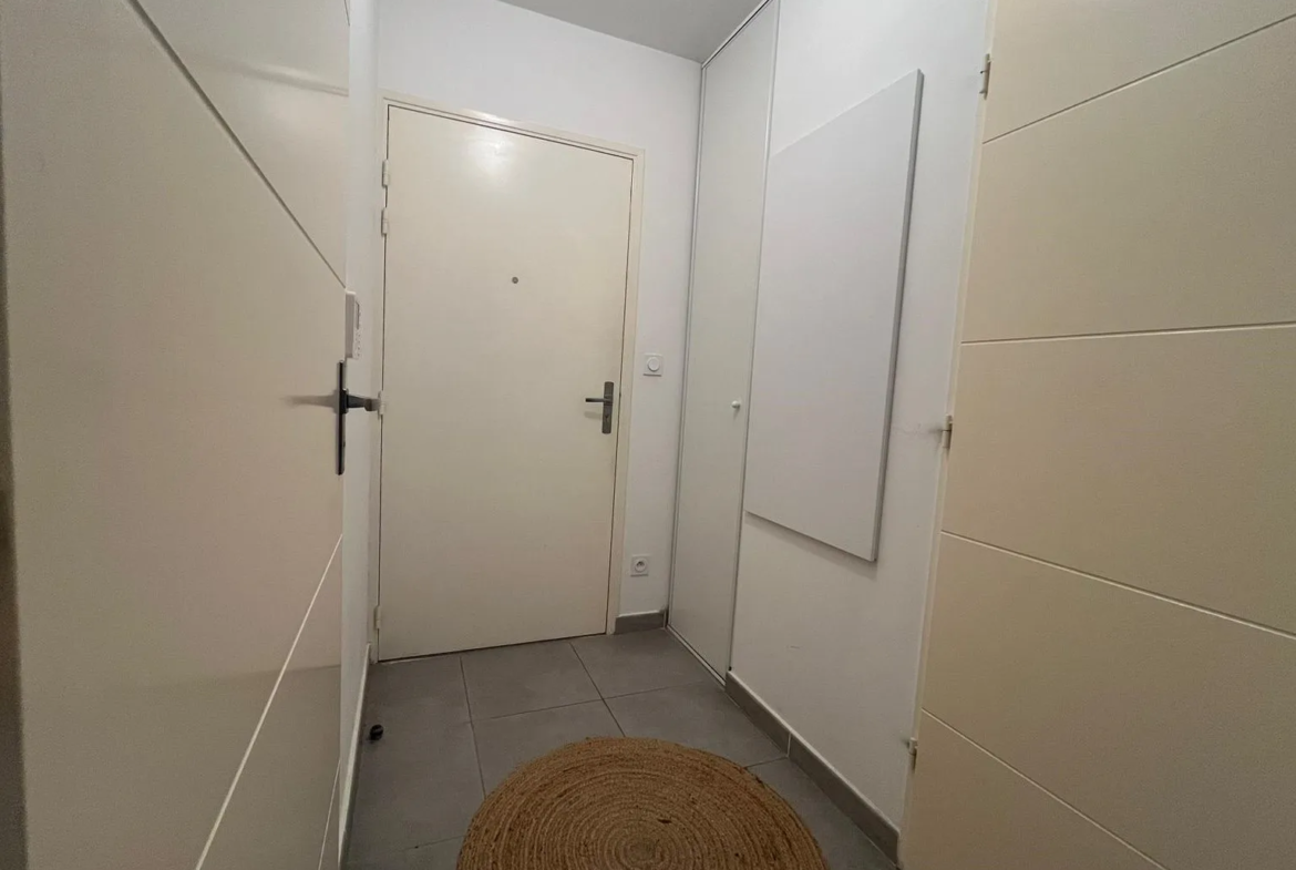 À vendre : Bel Appartement T2 avec Balcon à Toulon 