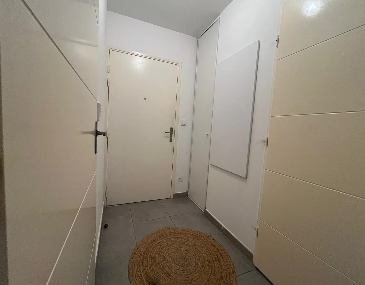 À vendre : Bel Appartement T2 avec Balcon à Toulon 