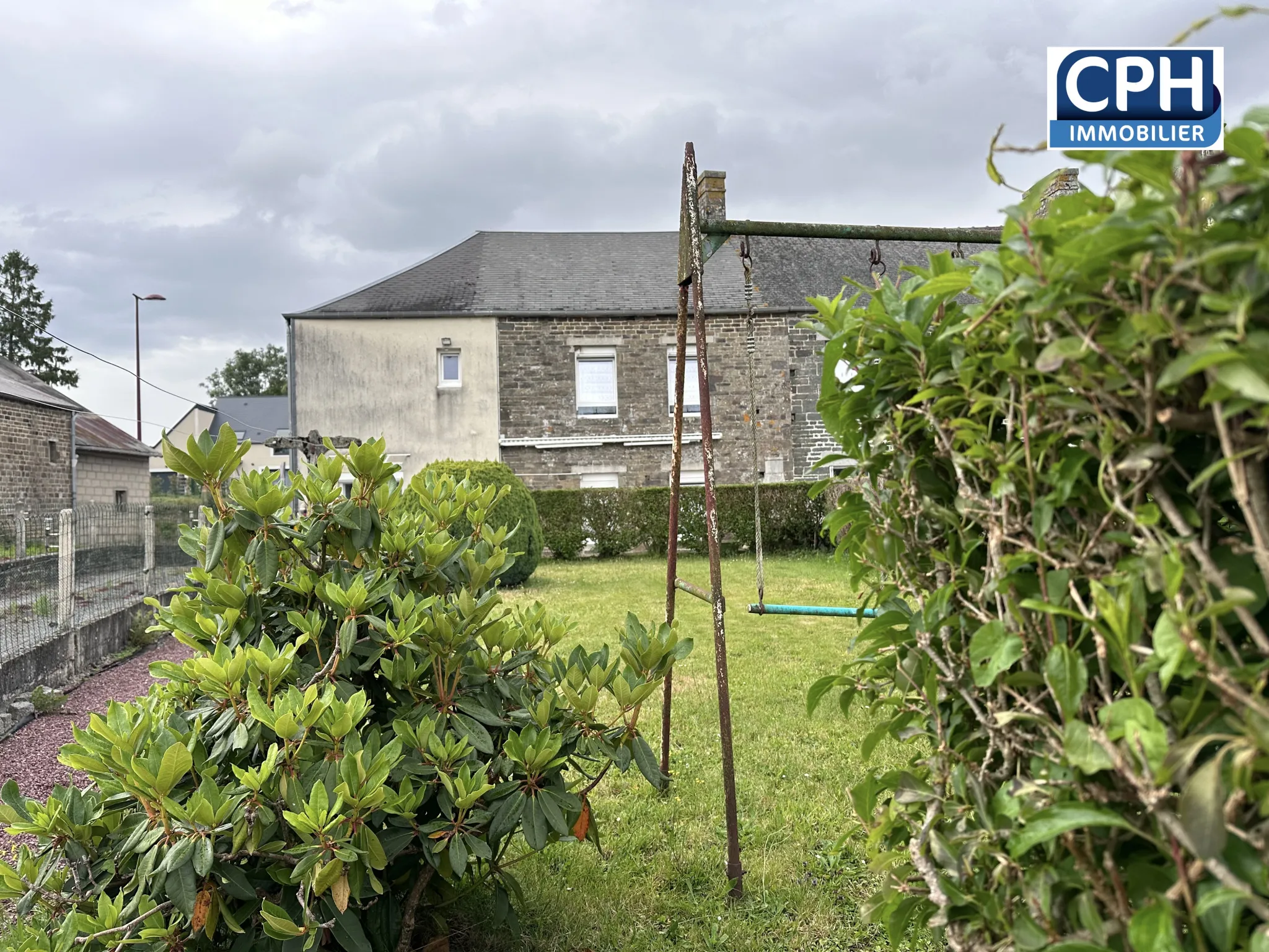 Maison de bourg à Souleuvre en Bocage - 3 chambres avec jardin 