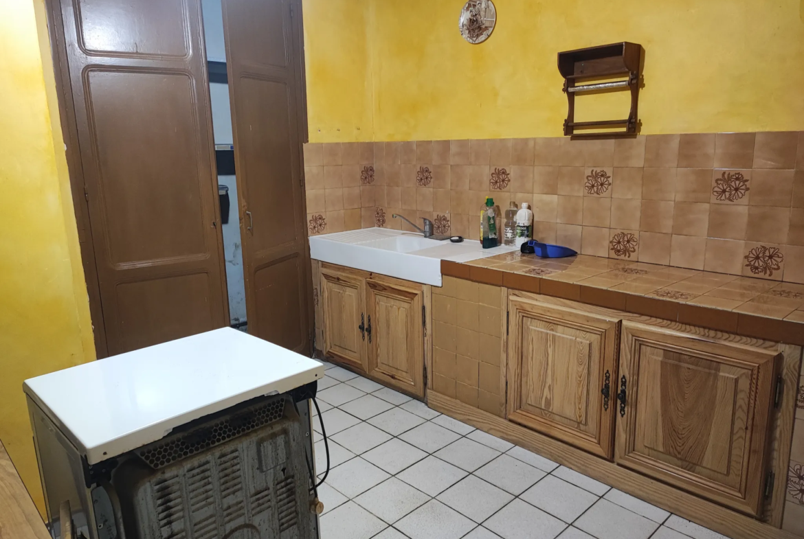 Maison à vendre proche de Narbonne avec 5 chambres 