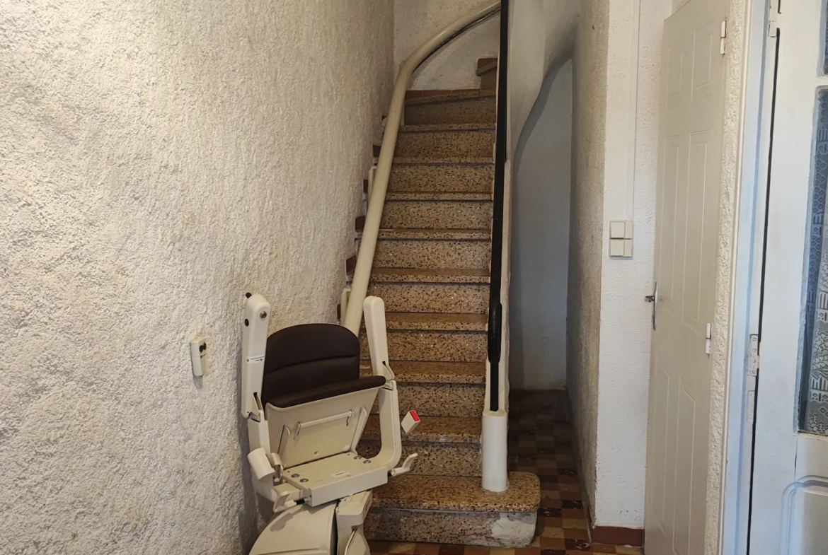 Maison à vendre proche de Narbonne avec 5 chambres 