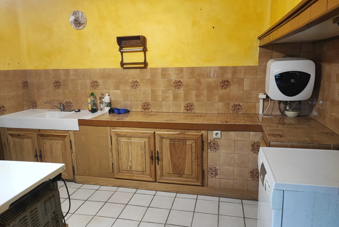 Maison à vendre proche de Narbonne avec 5 chambres 