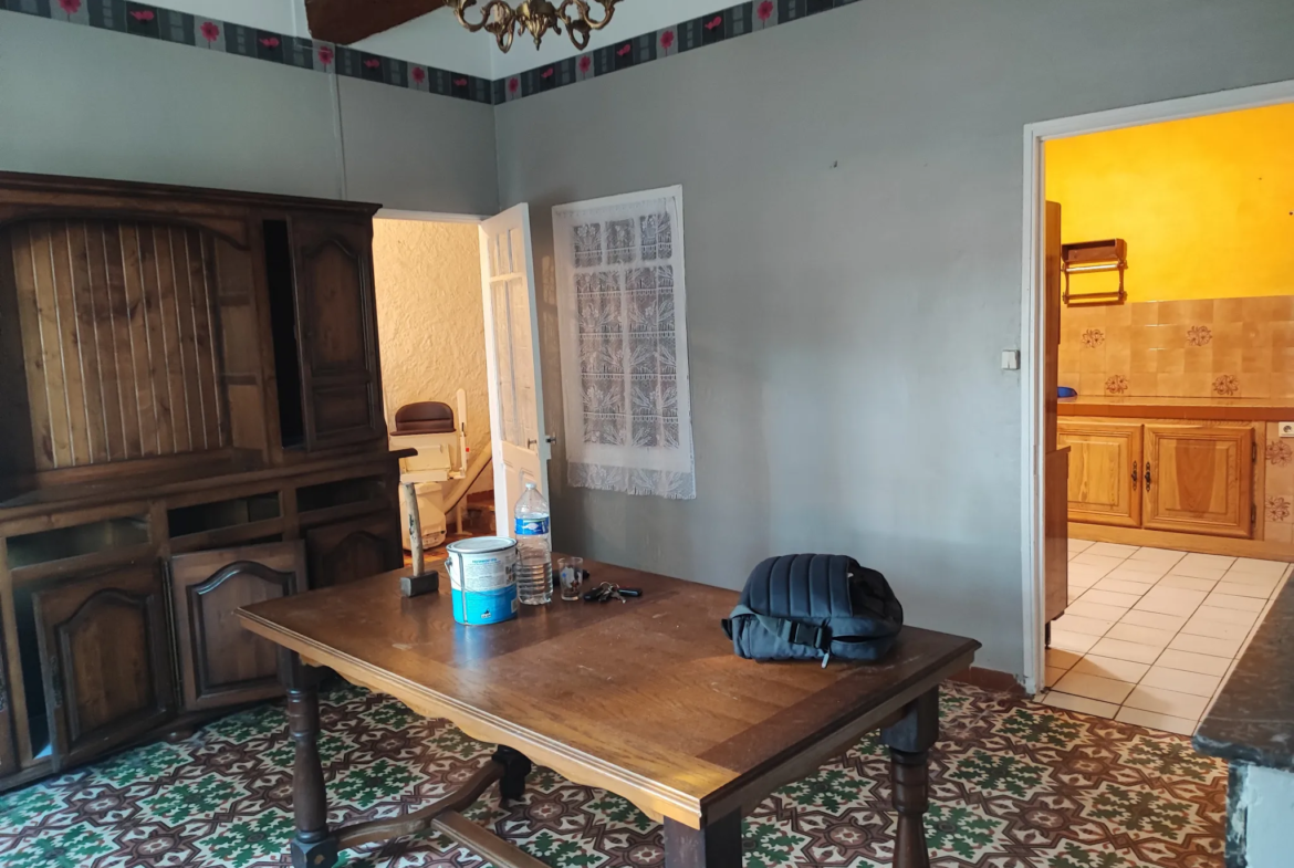 Maison à vendre proche de Narbonne avec 5 chambres 