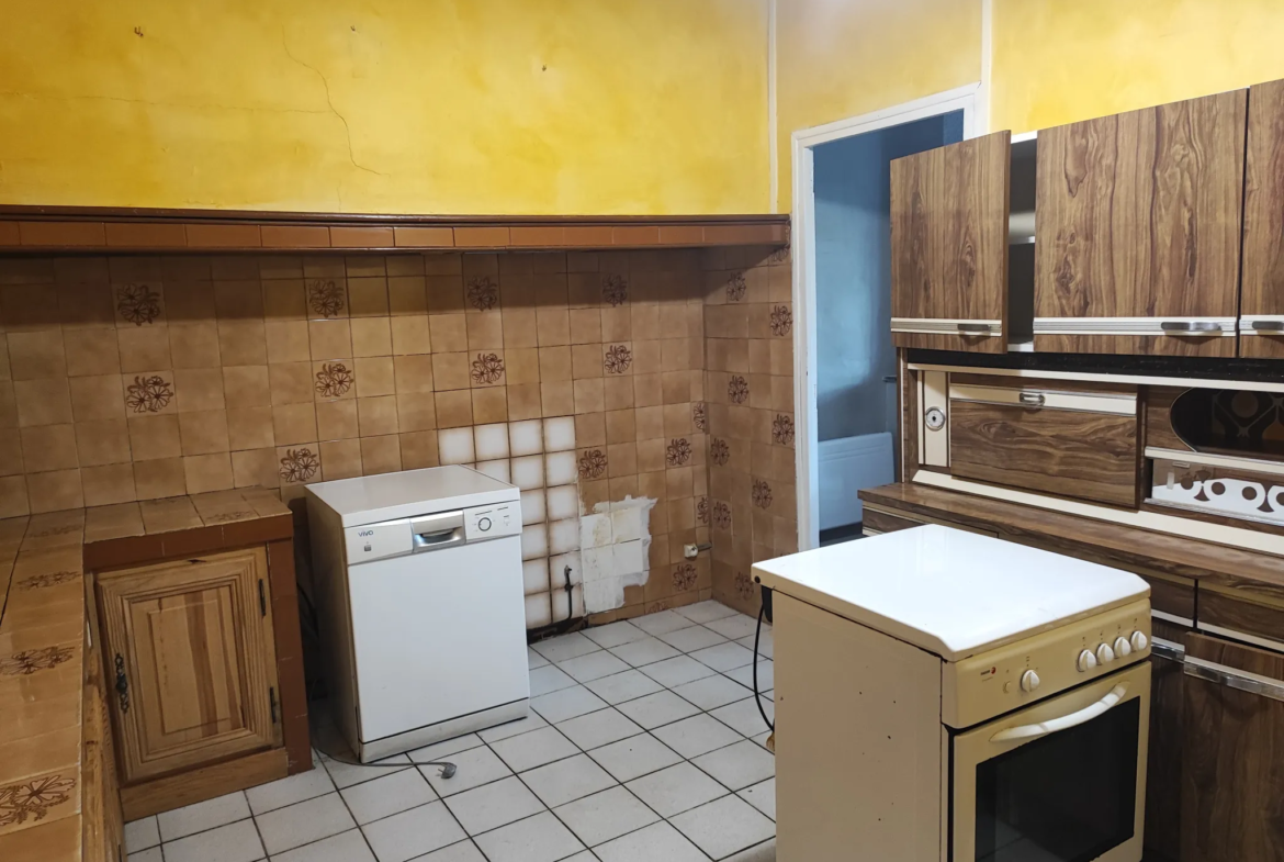 Maison à vendre proche de Narbonne avec 5 chambres 