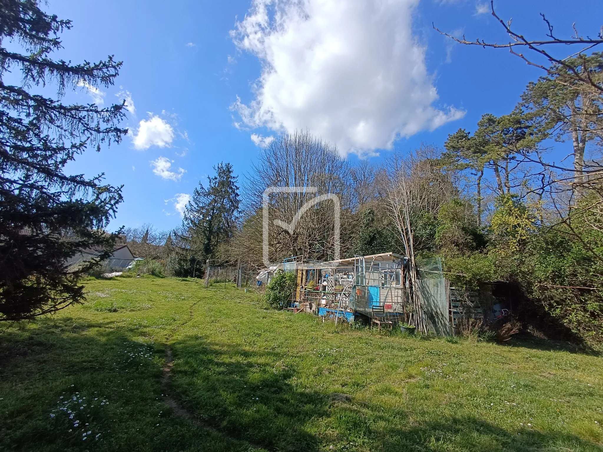 Maison de ville atypique à Ligugé avec jardin et vue dégagée 