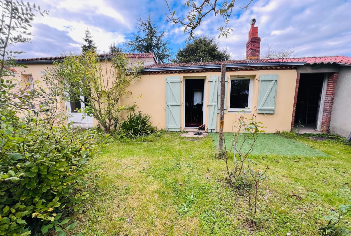 À vendre: Maison en Pierre à Vallet avec Potentiel d'Agrandissement 