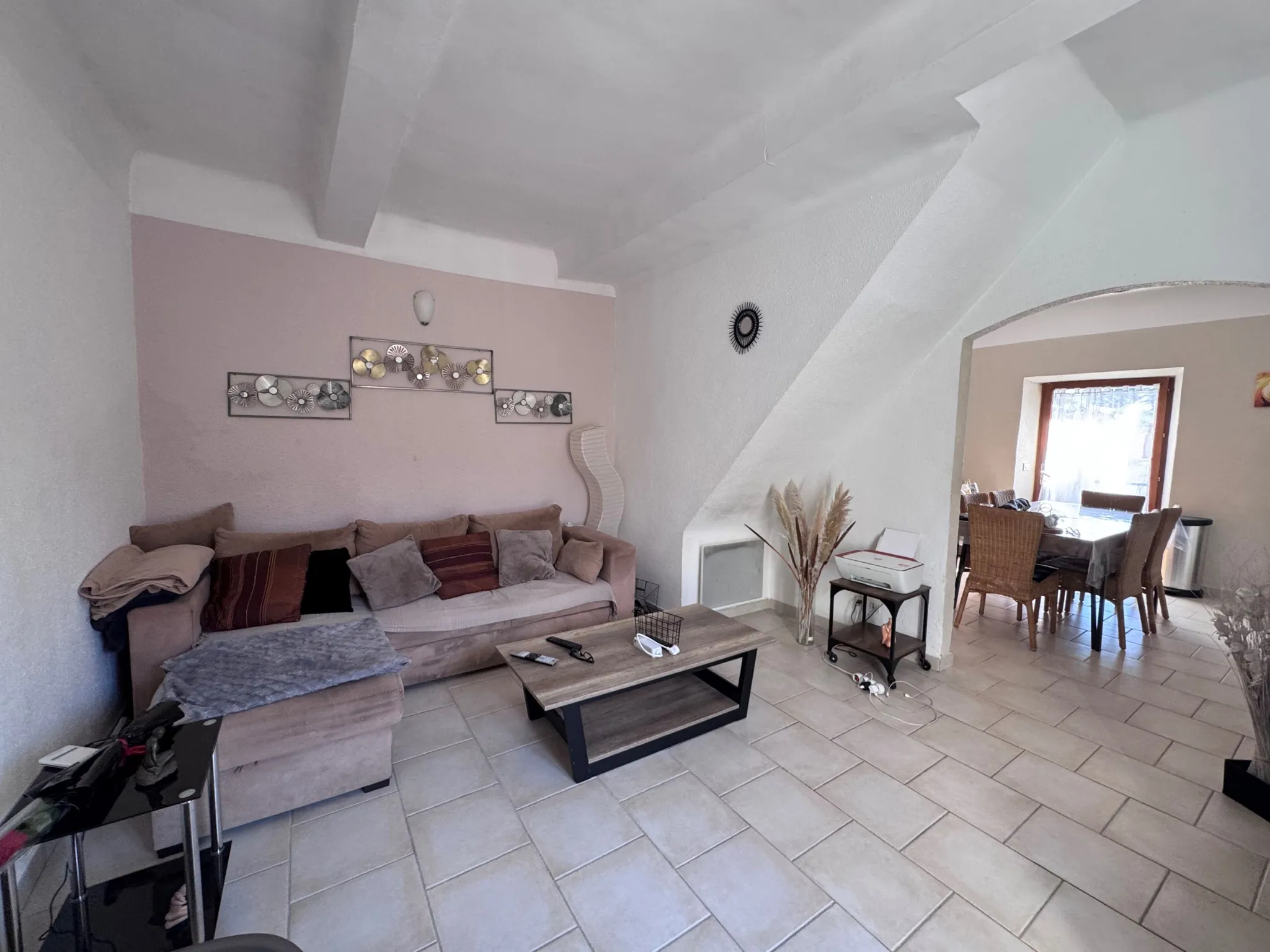 Maison avec 3 appartements à vendre à Peyrolles en Provence 