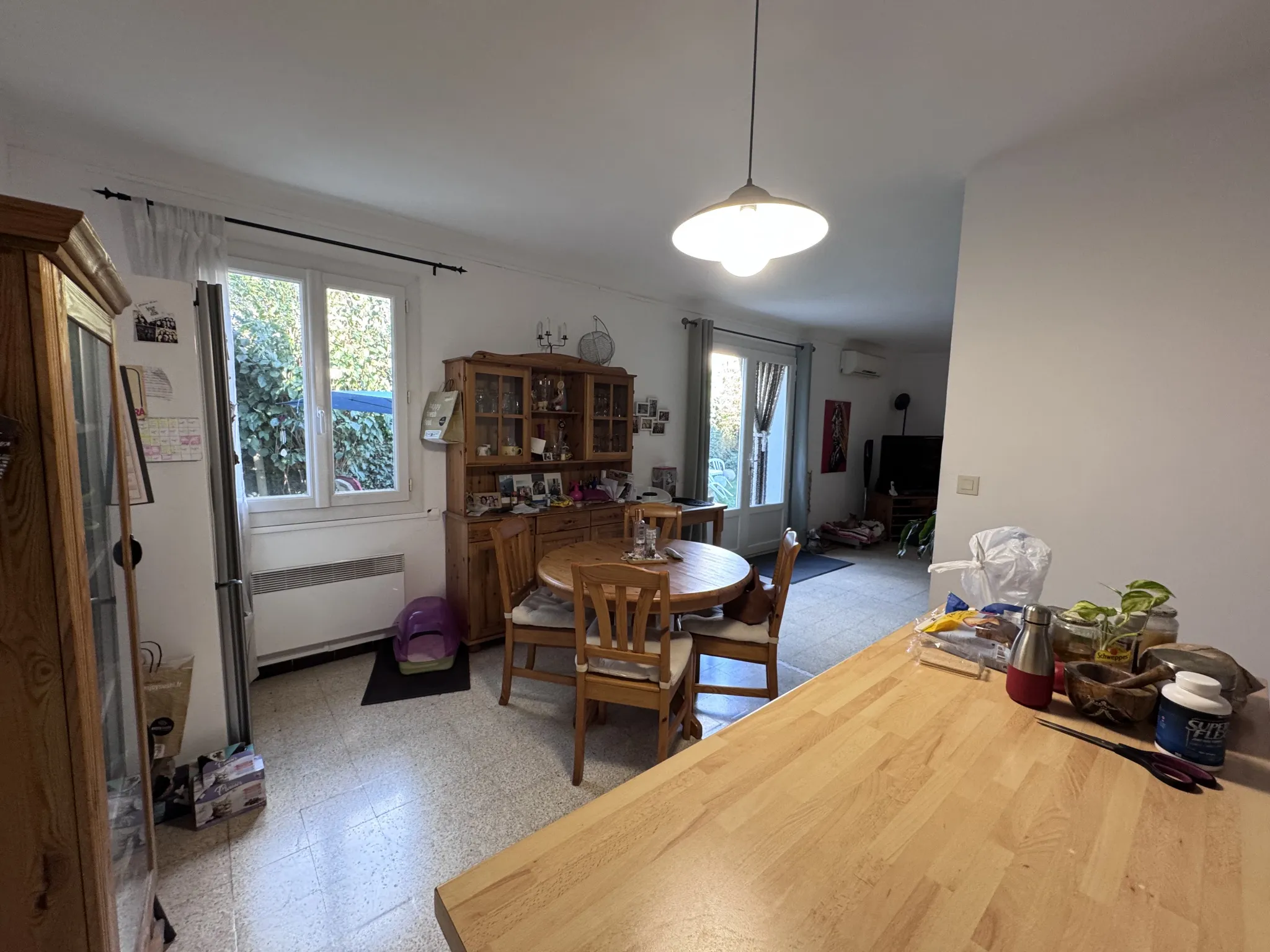 Maison avec 3 appartements à vendre à Peyrolles en Provence 