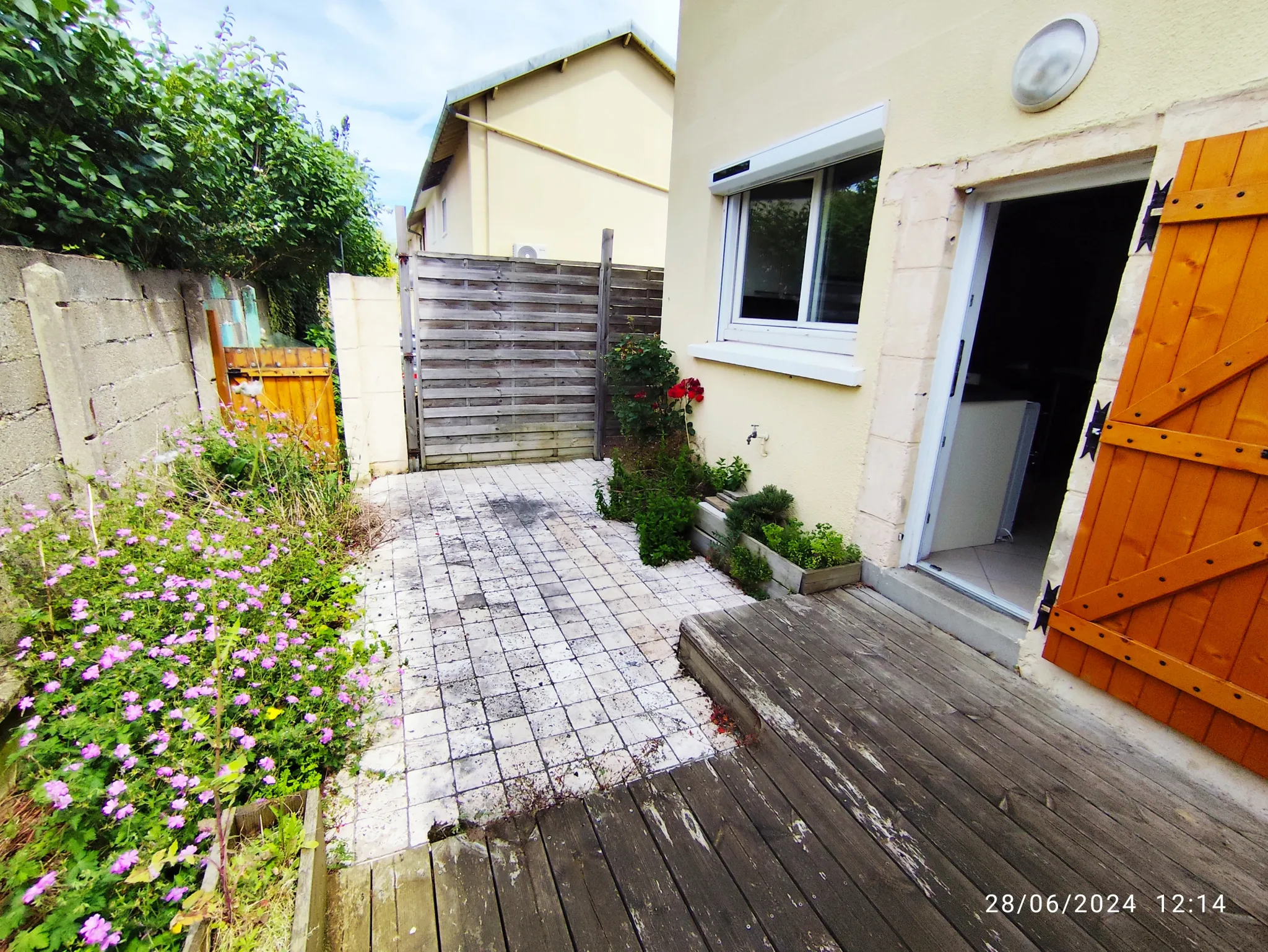 Achetez une maison à Conflans-Sainte-Honorine avec terrasse et jardin 