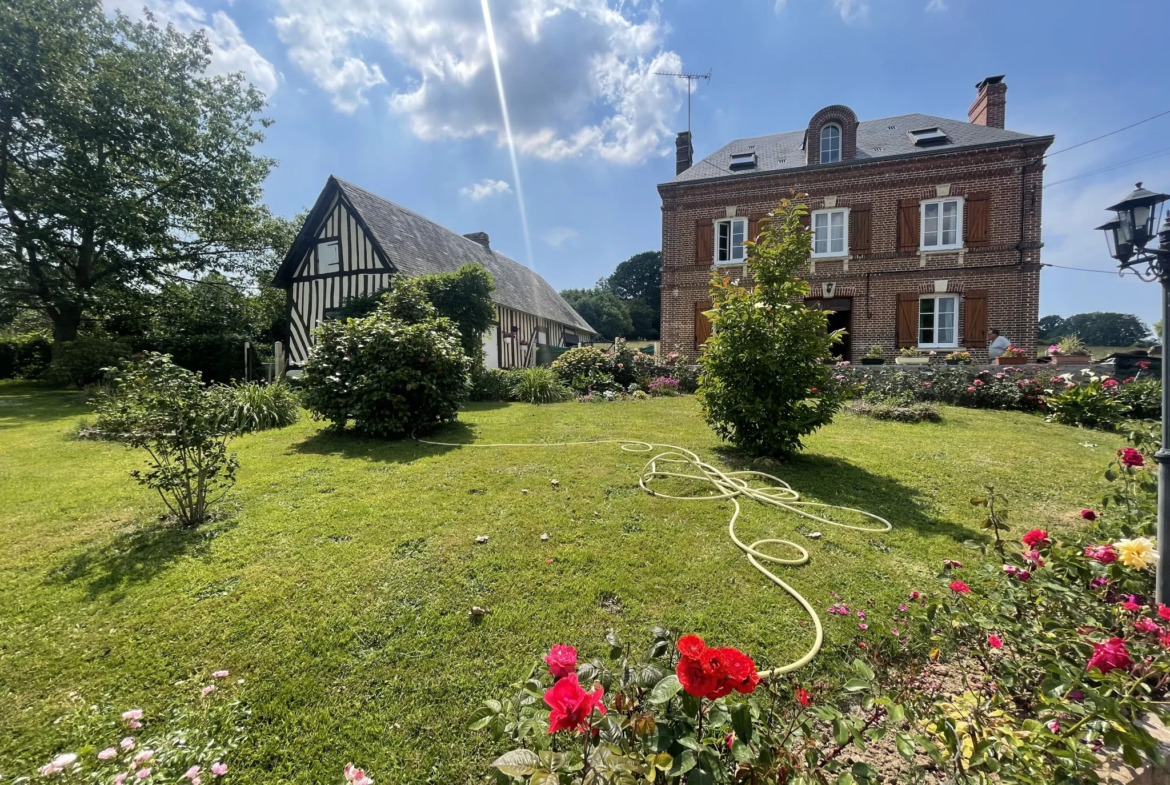 Propriété familiale de deux maisons à Montviette - 1673 m² de terrain 