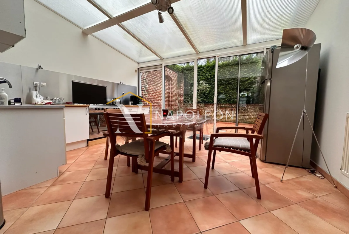 Maison rénovée à Lomme Bourg avec jardin exposé sud 