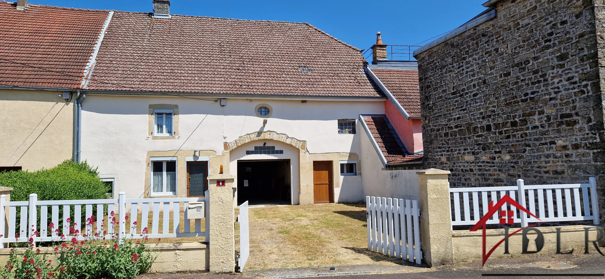 Maison de Village de 106 m² à Preigney avec Jardin 