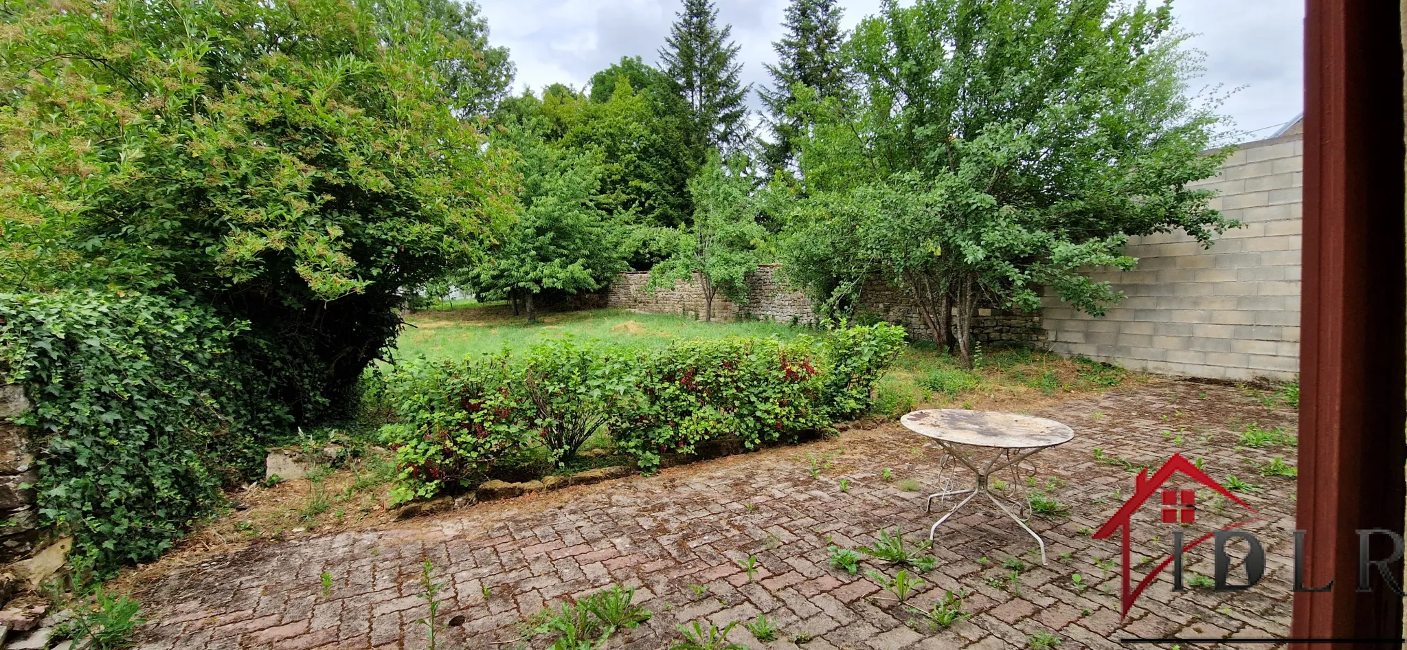 Maison de Village de 106 m² à Preigney avec Jardin 