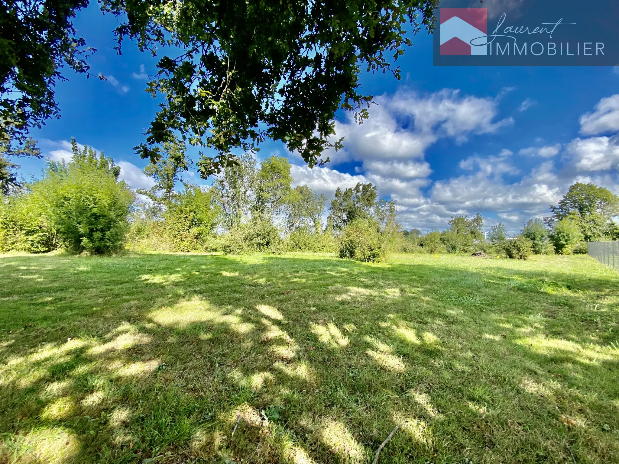 À vendre : Terrain à bâtir de 1 479 m² à Pont de Vaux 