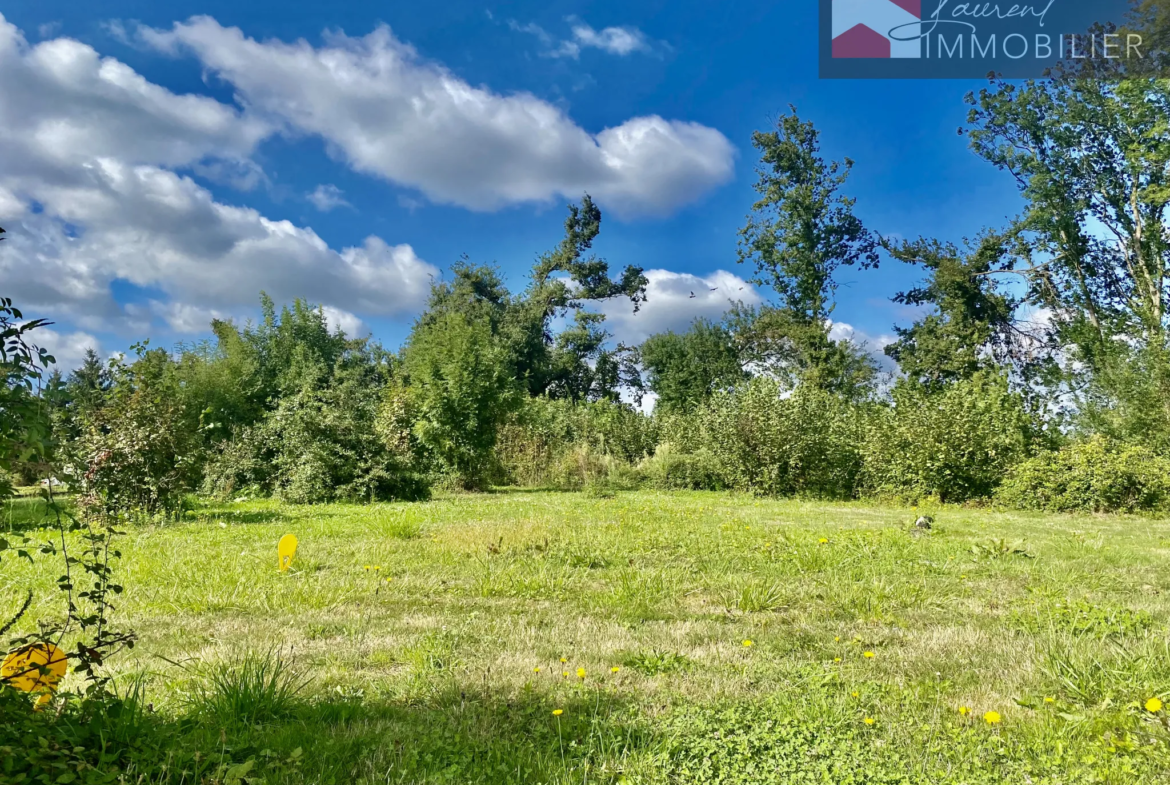 À vendre : Terrain à bâtir de 1 479 m² à Pont de Vaux 