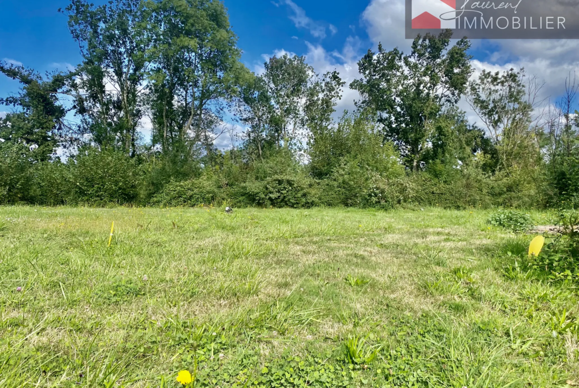 À vendre : Terrain à bâtir de 1 479 m² à Pont de Vaux 