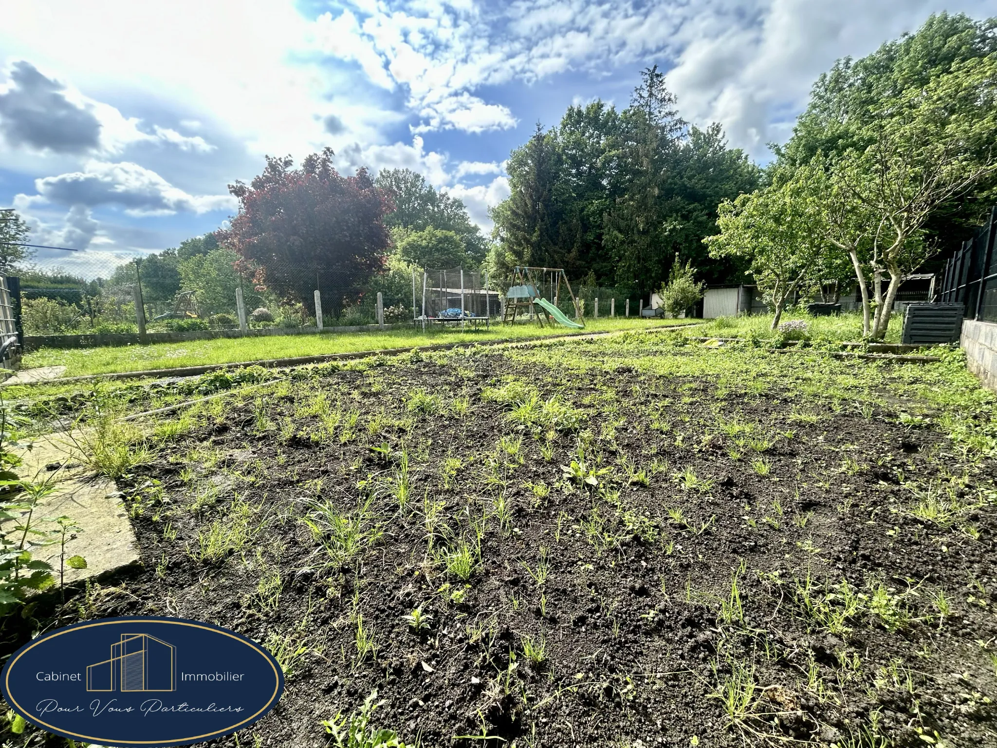 Maison Individuelle 5 Chambres avec Jardin et Garage à Raismes 