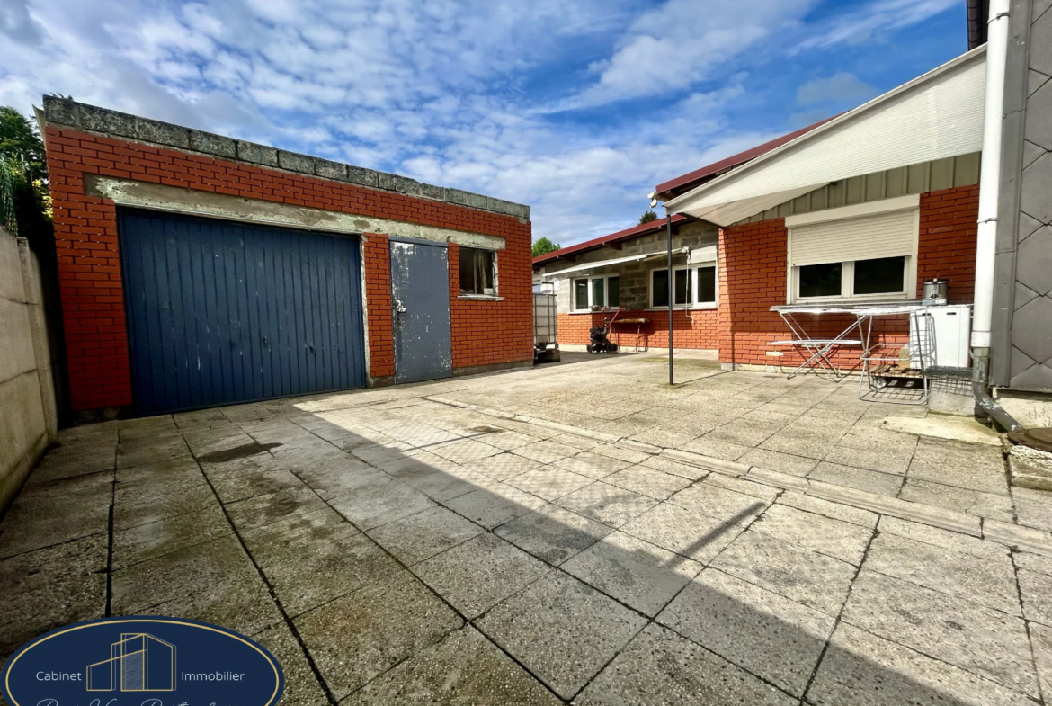 Maison Individuelle 5 Chambres avec Jardin et Garage à Raismes 