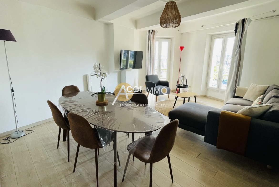 Appartement T4 rénové avec vue sur le port de La Seyne-sur-Mer 