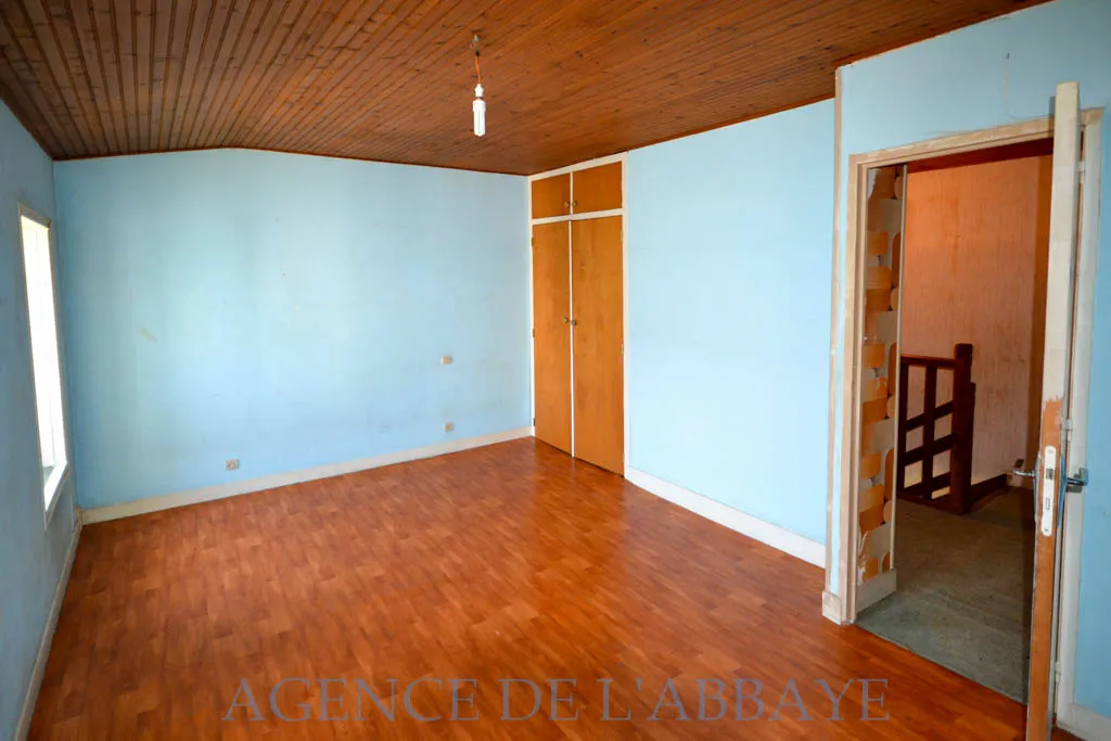 À vendre : Maison de 60 m² à Gémozac avec 2 garages 