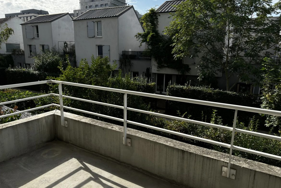 Vente - Deux pièces avec terrasse - Immeuble récent à Saint-Ouen 