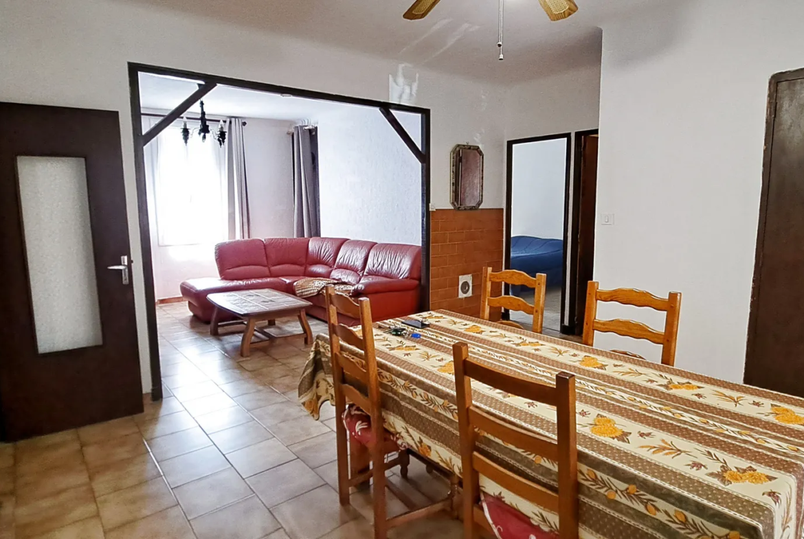 Maison à vendre à Gardanne avec terrasse et jardin 