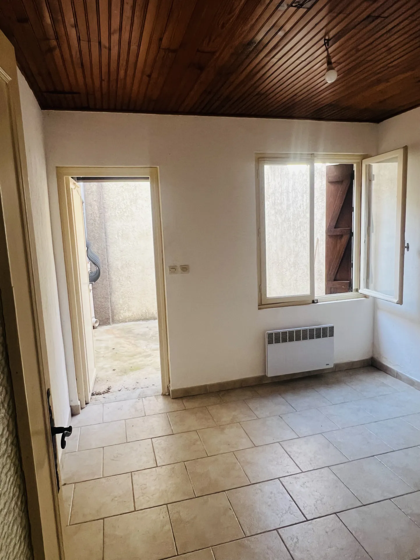 Vente - Villa Type 2 avec cour et terrasse à Lunel Viel 