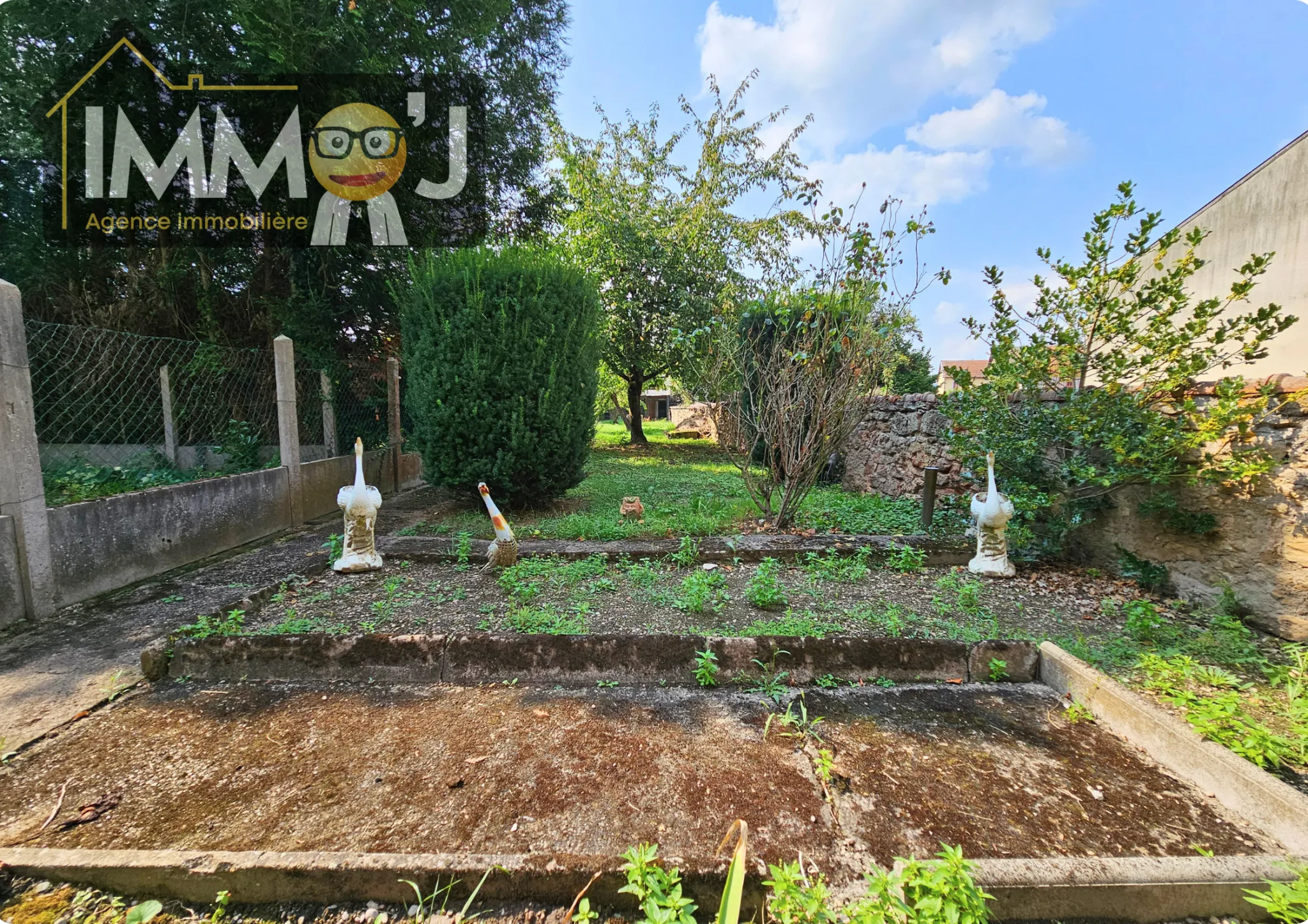 Maison à vendre à Neuves-Maisons - 4 pièces avec jardin 