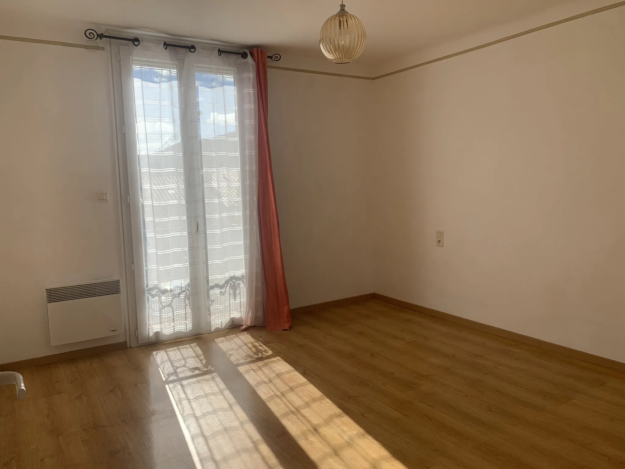 À vendre : Appartement lumineux T3 rénové à Port-Vendres 