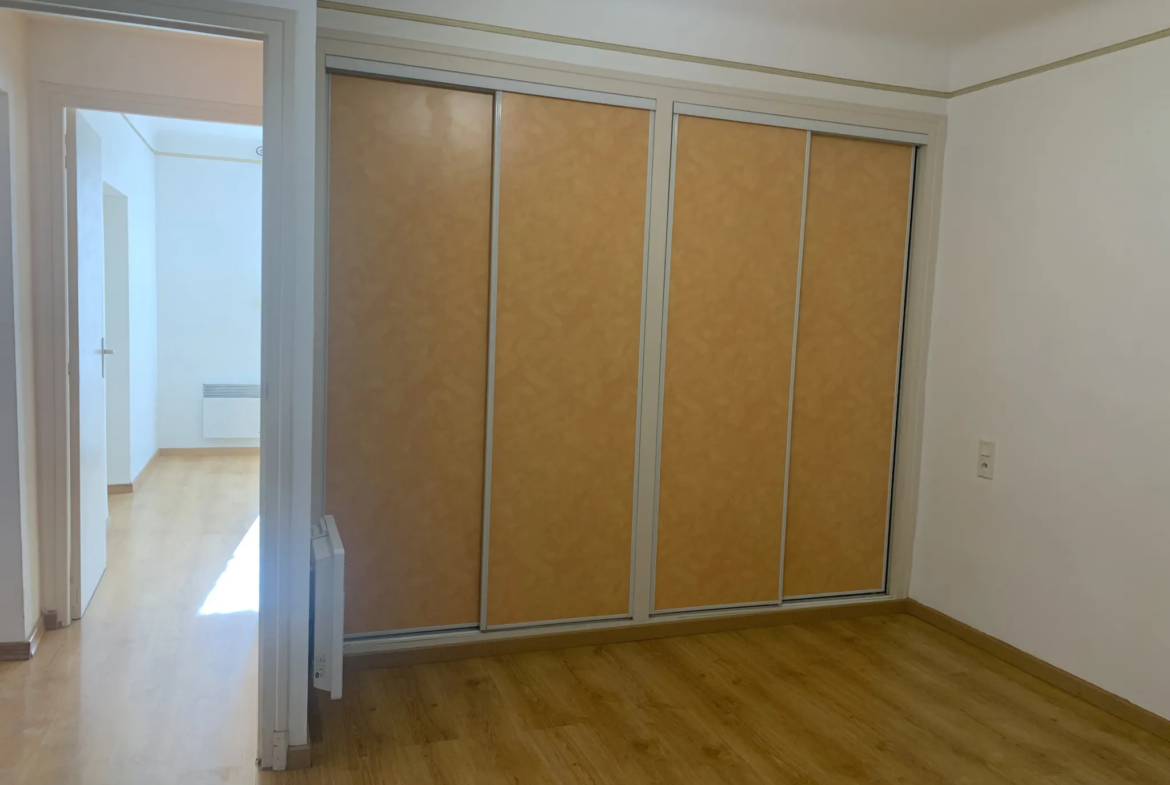 À vendre : Appartement lumineux T3 rénové à Port-Vendres 